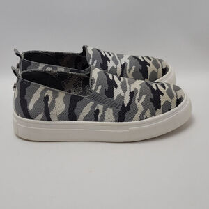 Women's Steve Madden Maygee Gray Camo Knit Stretchy Slip-On Sneakers Size 9